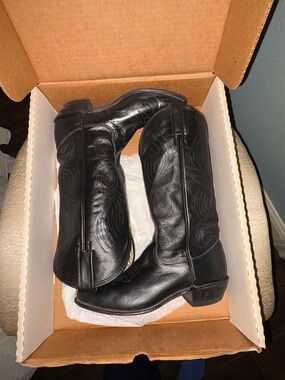 Classic Black Heeled Women's Western Boots